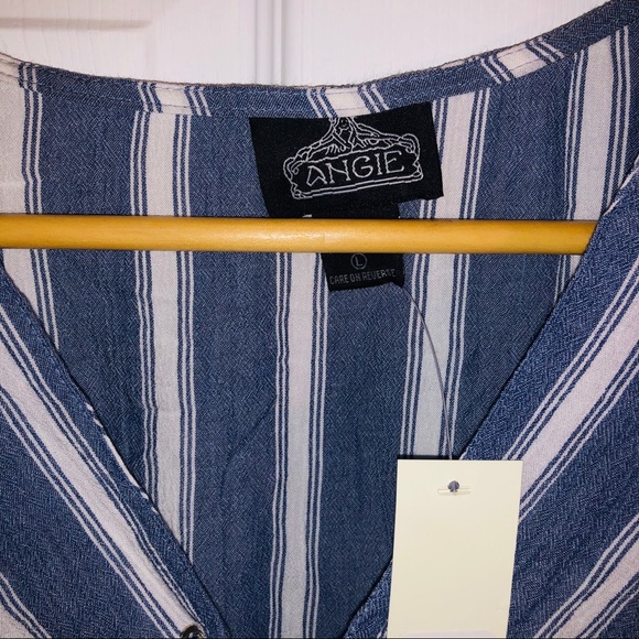 NWT Blue and White Striped Blouse from Francesca’s - Picture 6 of 6